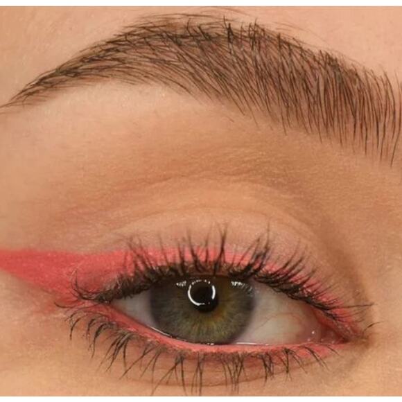 Revolution Streamline Waterline Eyeliner Pencil, Hot Pink, NWT - Picture 3 of 3